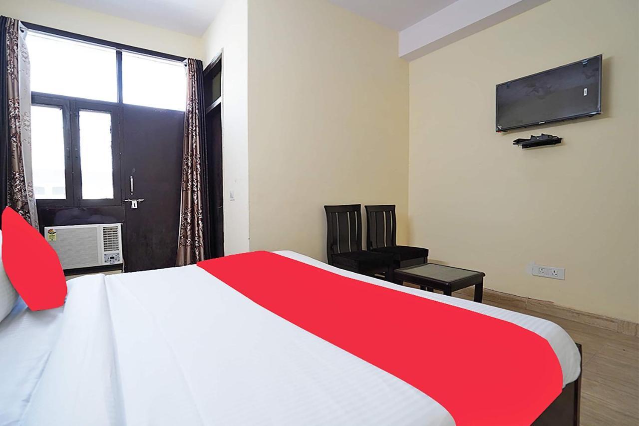 OYO 46744 Hotel Yash Neu-Delhi Exterior foto