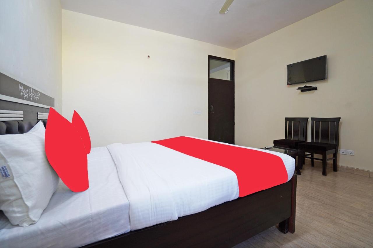 OYO 46744 Hotel Yash Neu-Delhi Exterior foto