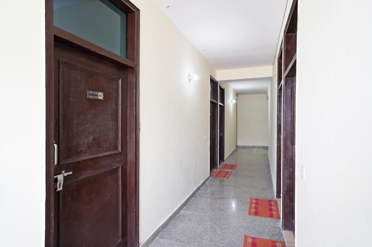 OYO 46744 Hotel Yash Neu-Delhi Exterior foto